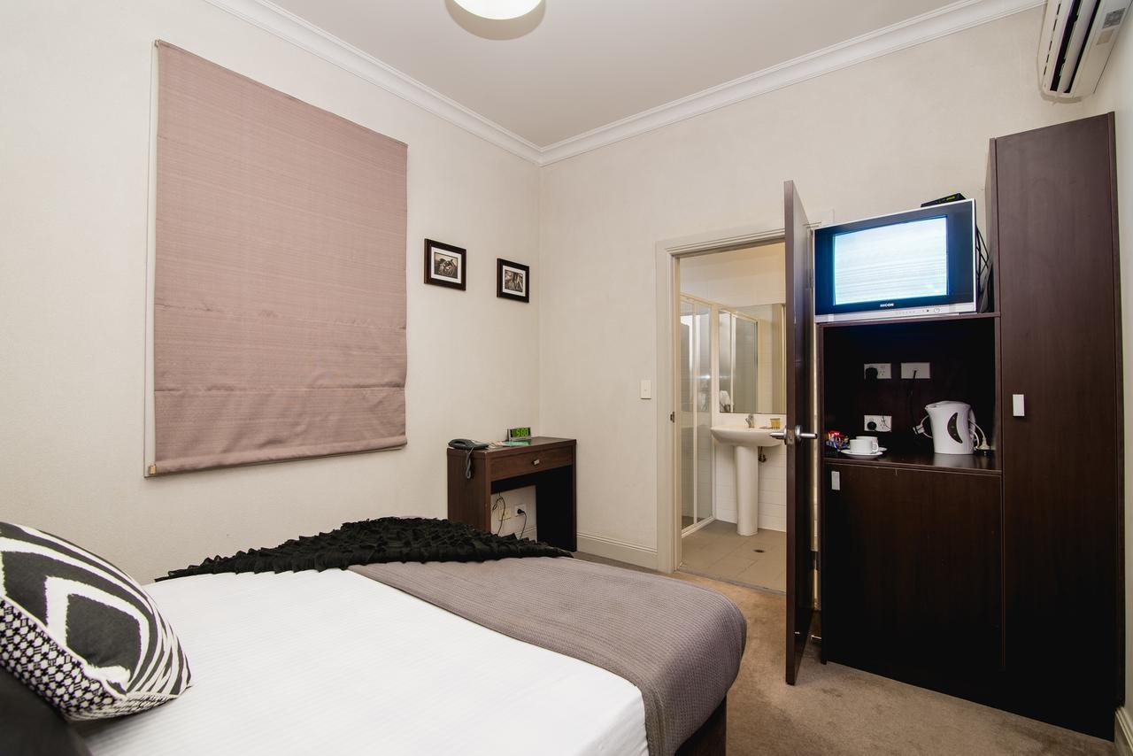 Royal Hotel Гимпи Екстериор снимка