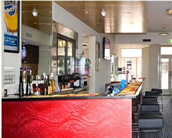 Royal Hotel Гимпи Екстериор снимка